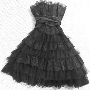 Black, laced, ruffle, strapless formal dress!